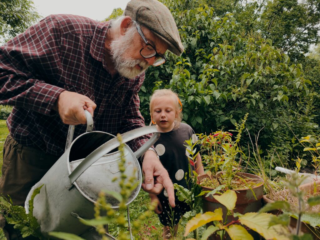 Find gardening gifts for dad or gardening gifts for grandpa